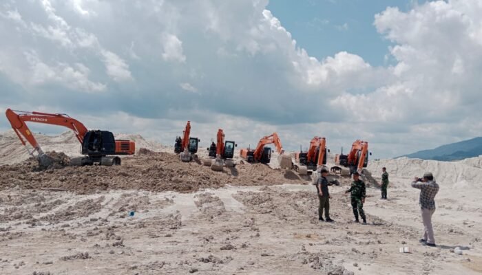 Dalang Tambang Ilegal Lubuk Masih Misterius — Satgas Diminta Berani Bongkar Pemilik Alat Berat